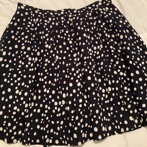 XXI Essentials navy and white polka dot skirt - size Medium